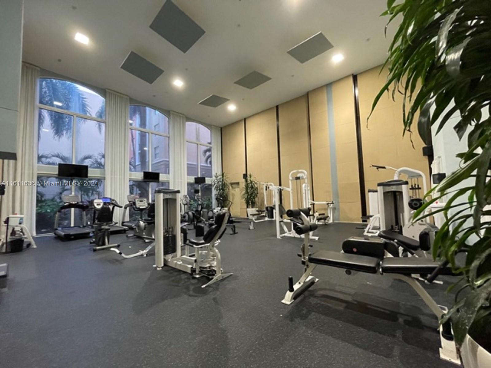 PORTO BELLAGIO CONDO - Residential