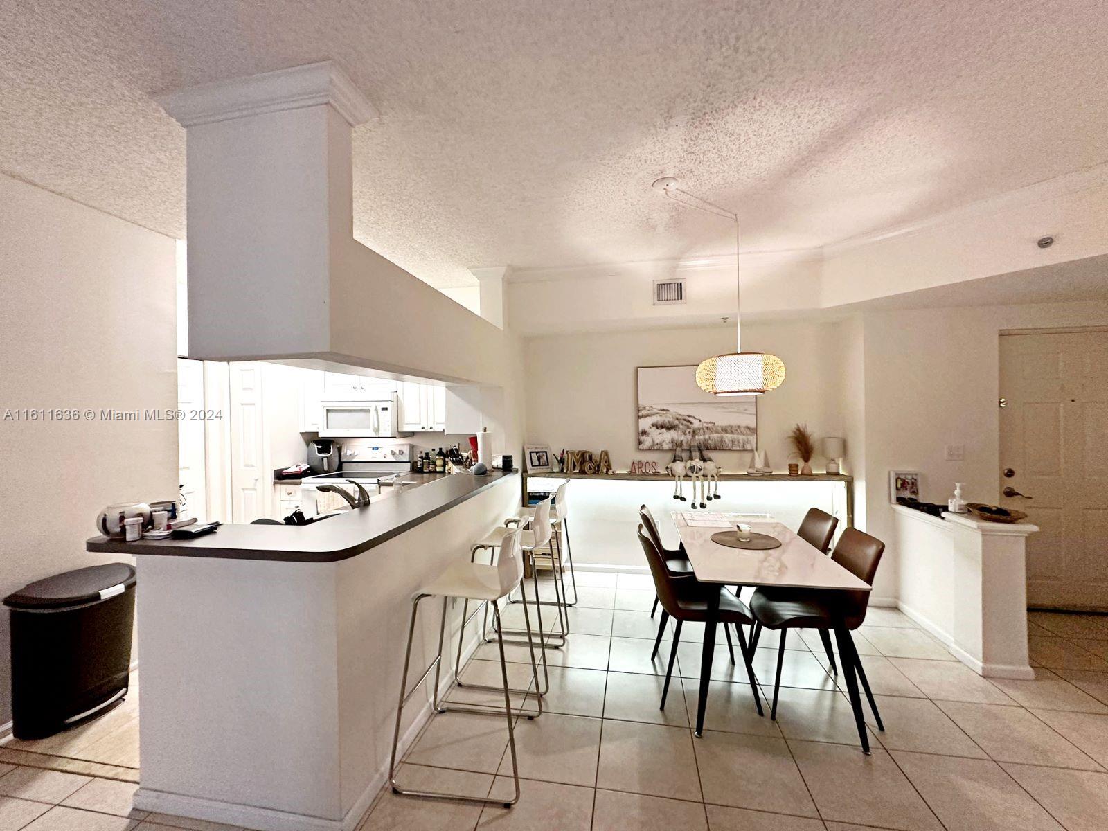 PORTO BELLAGIO CONDO - Residential