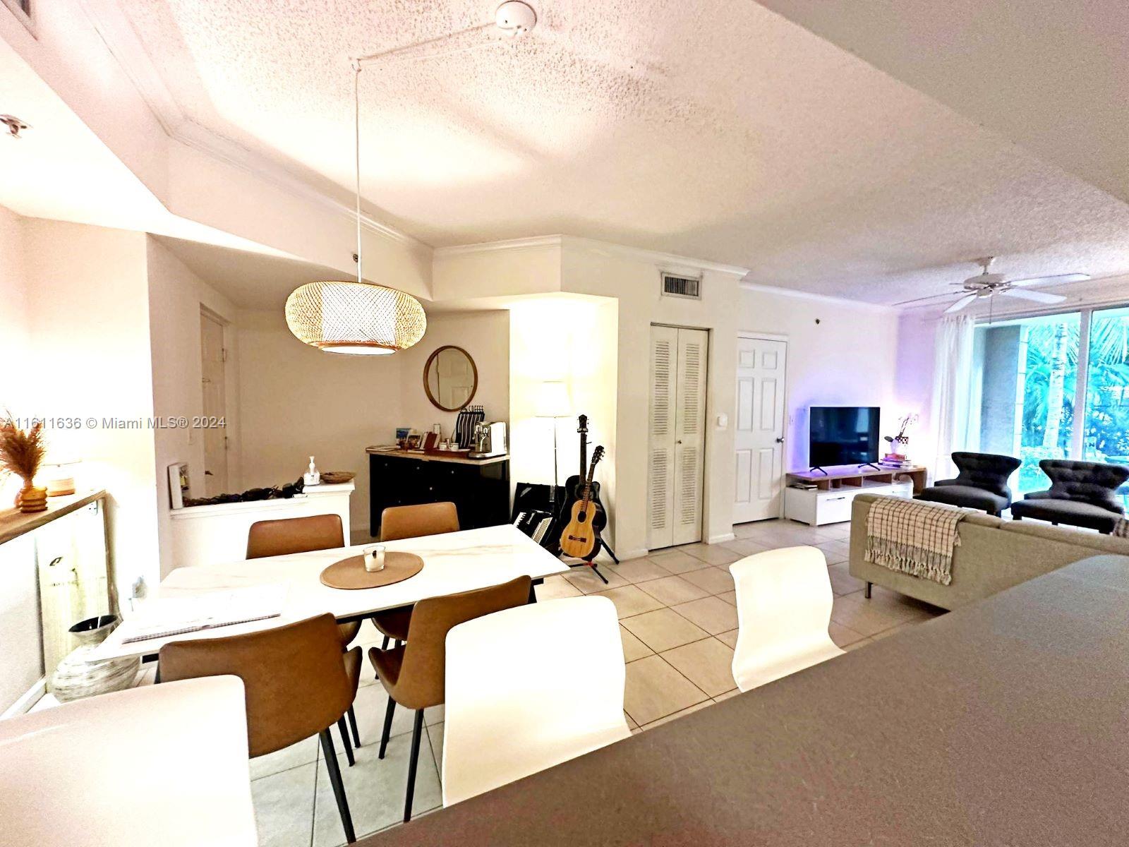 PORTO BELLAGIO CONDO - Residential