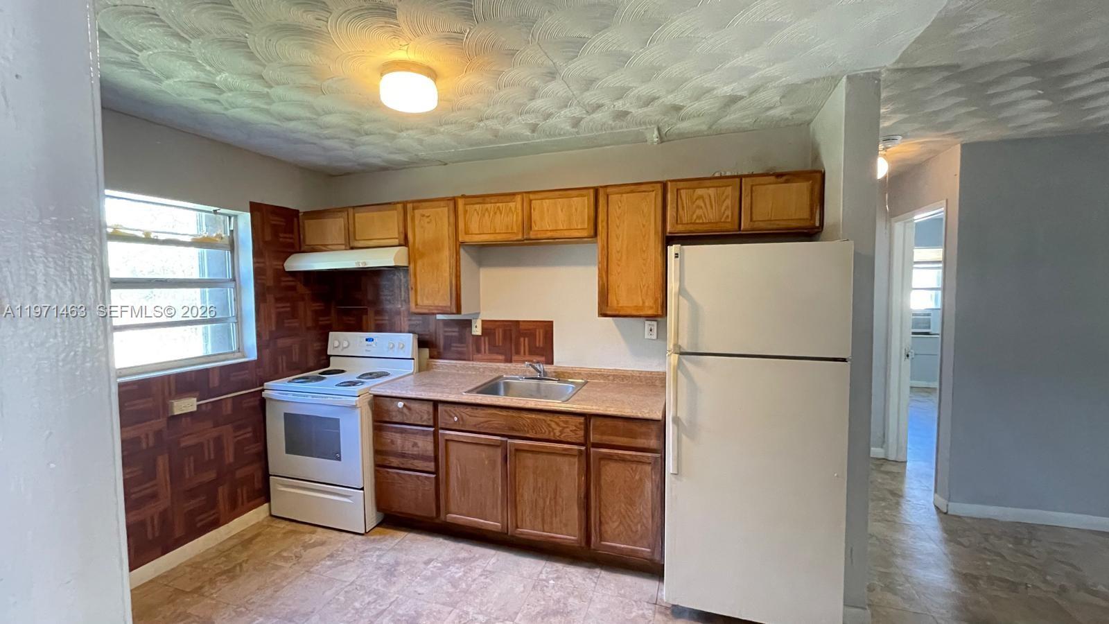 BUNCHE PARK - Residential