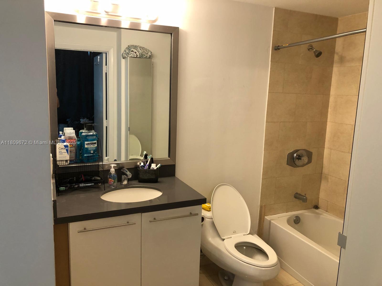 IVY CONDO - Residential