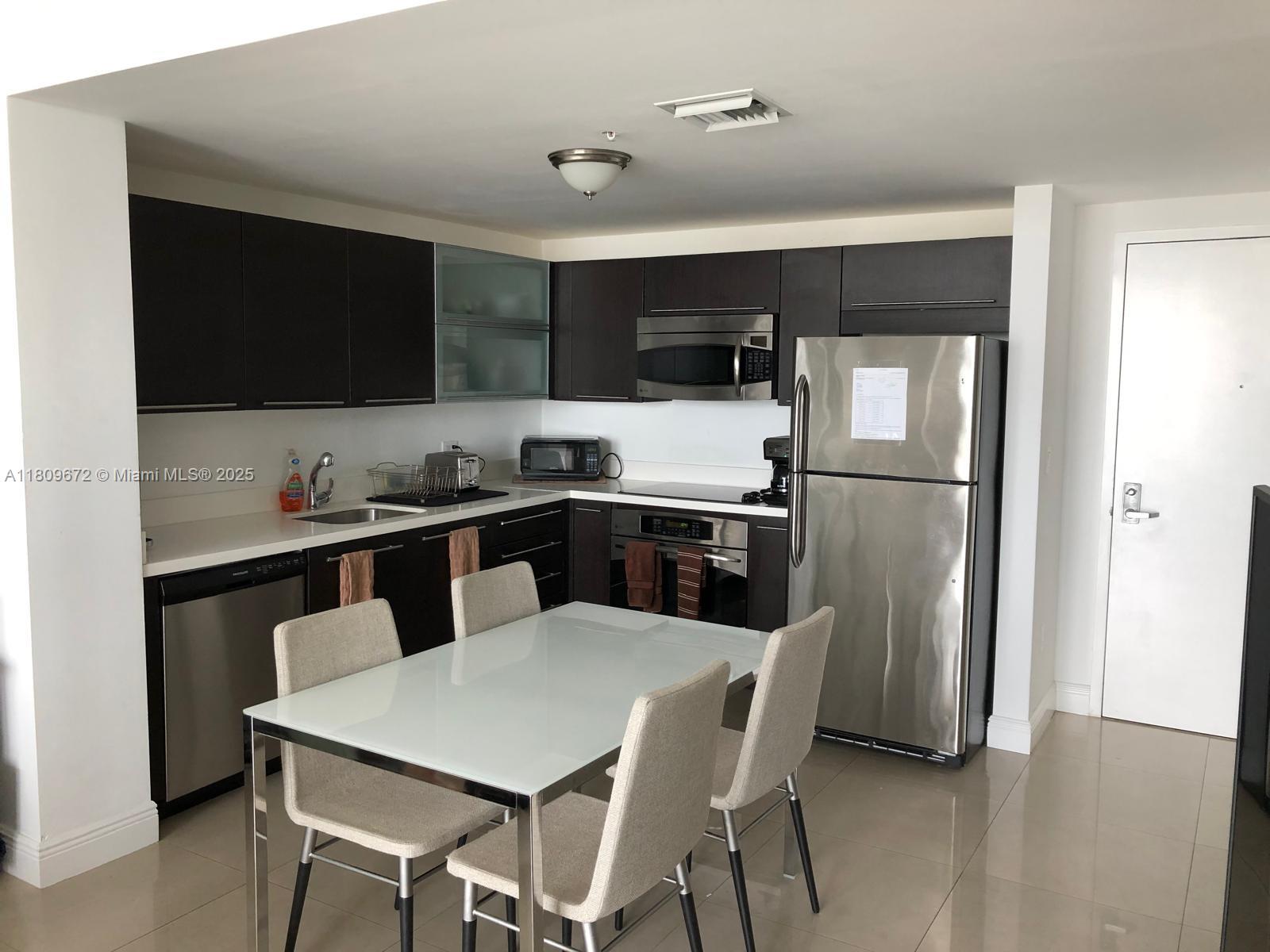 IVY CONDO - Residential