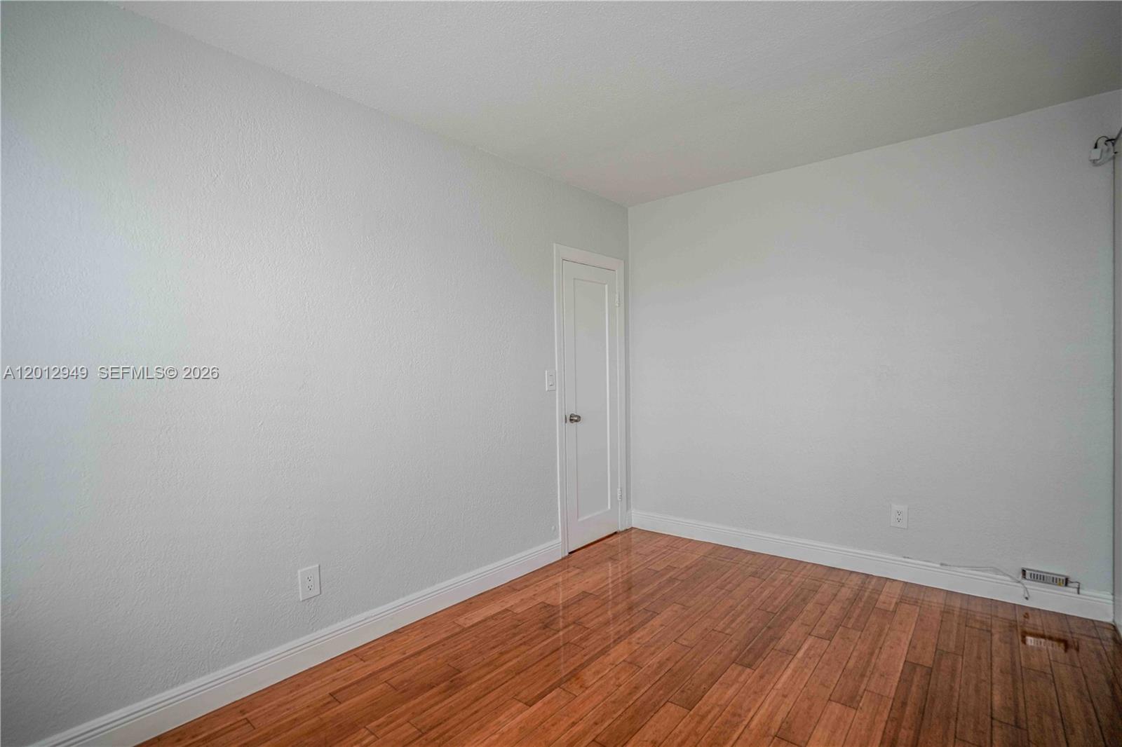 7325 Carlyle Ave 10