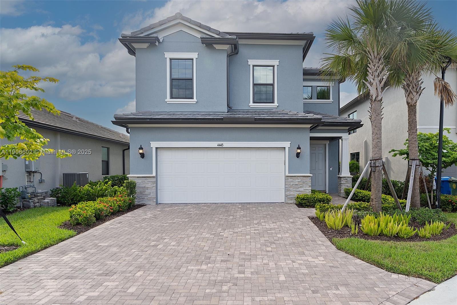 OAK TREE PROPERTY REDEVEL - Residential Lease