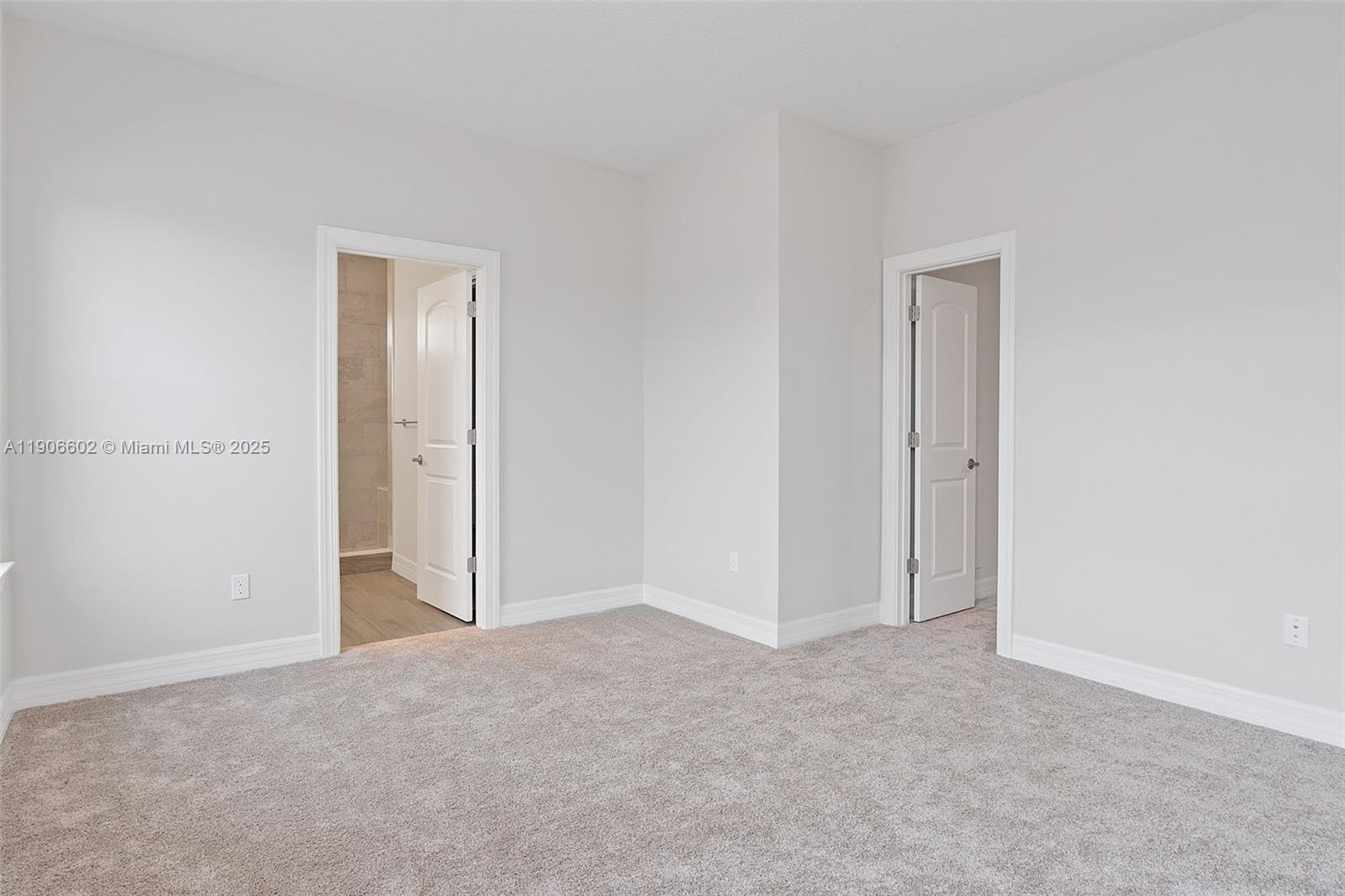 OAK TREE PROPERTY REDEVEL - Residential Lease