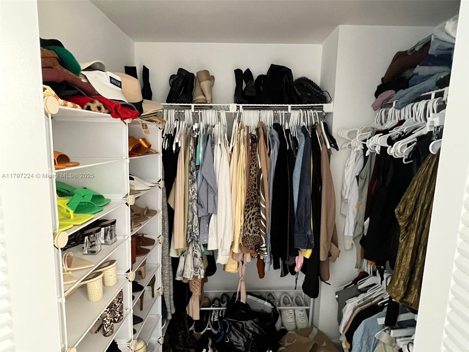 PARC CENTRAL AVENTURA EAS - Residential