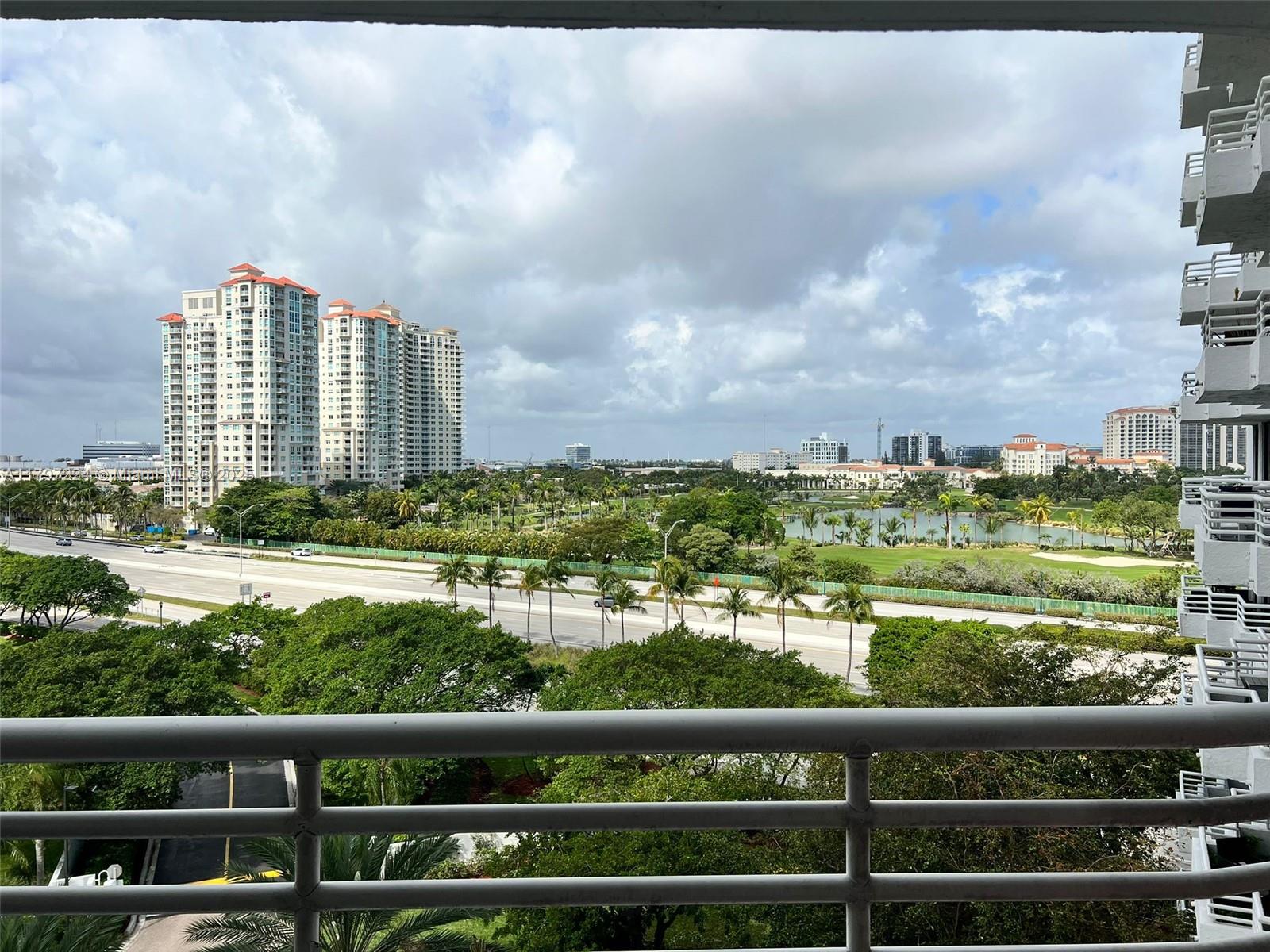 PARC CENTRAL AVENTURA EAS - Residential