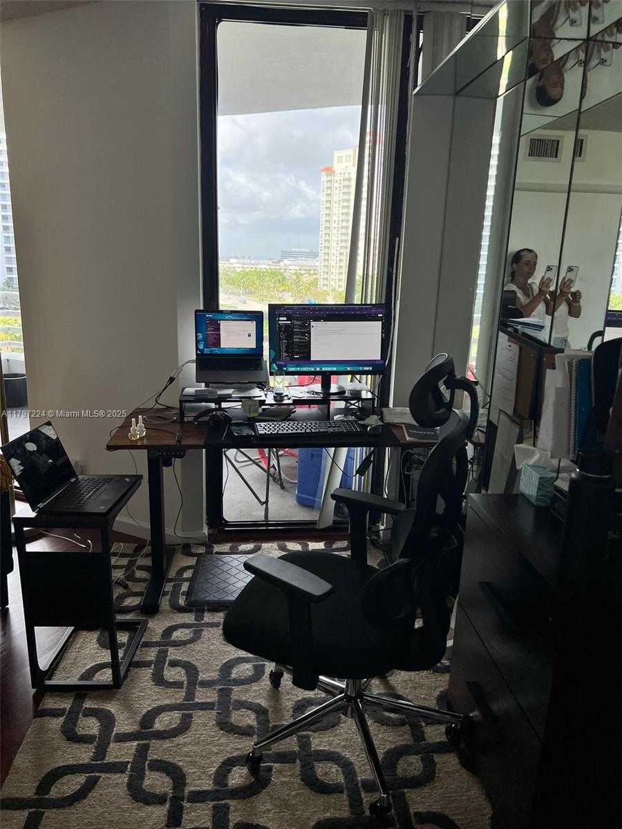 PARC CENTRAL AVENTURA EAS - Residential