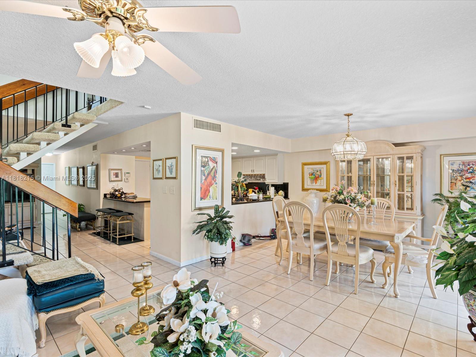 ALHAMBRA CIRCLE - Residential