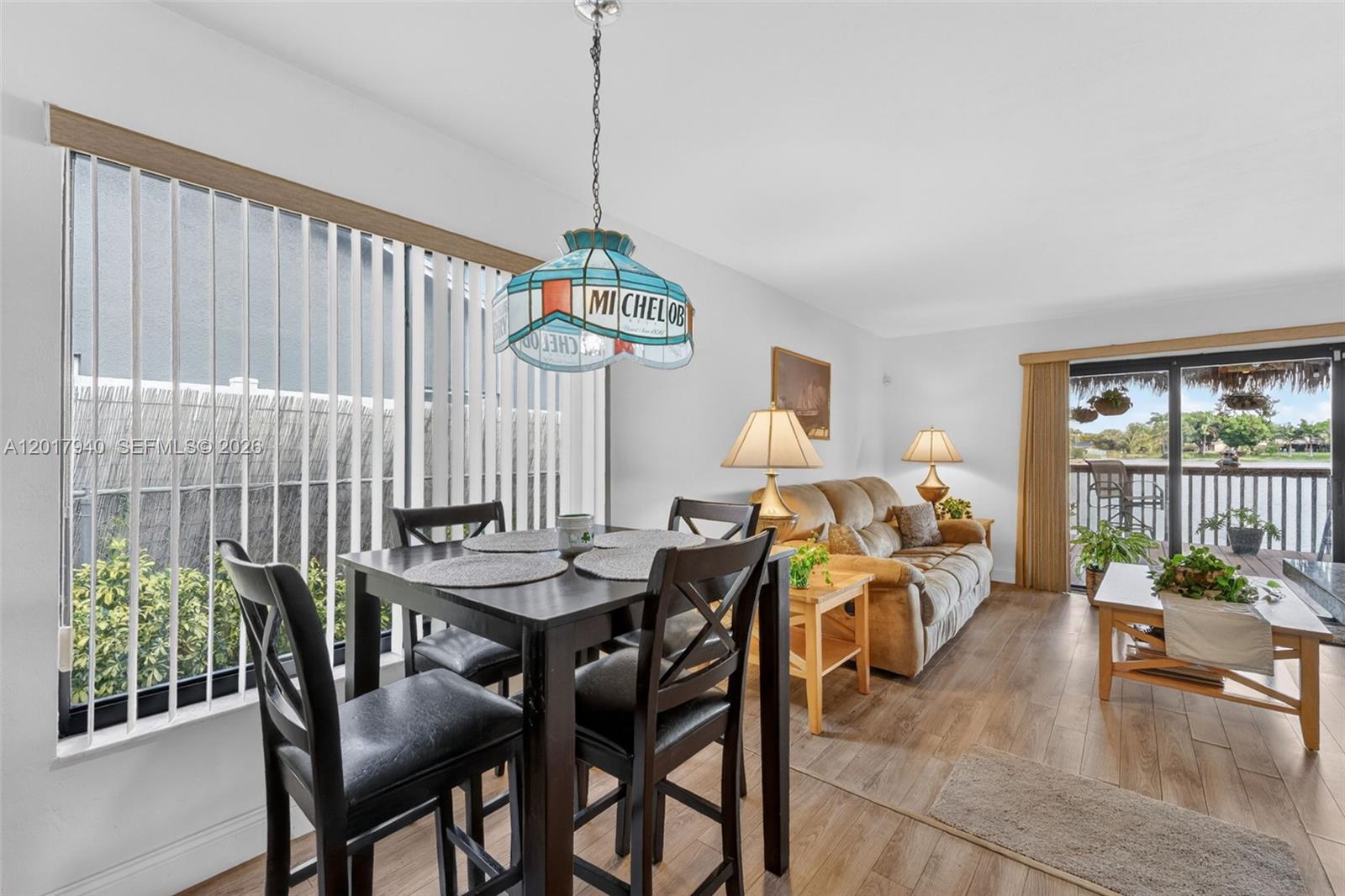 ROYAL PALM LAKE ESTATES - Residential