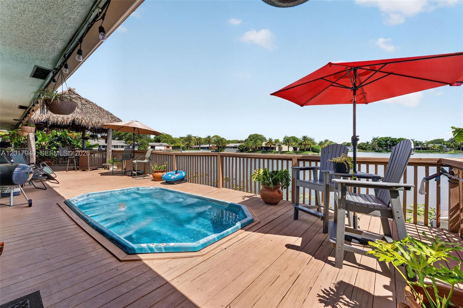 ROYAL PALM LAKE ESTATES - Residential