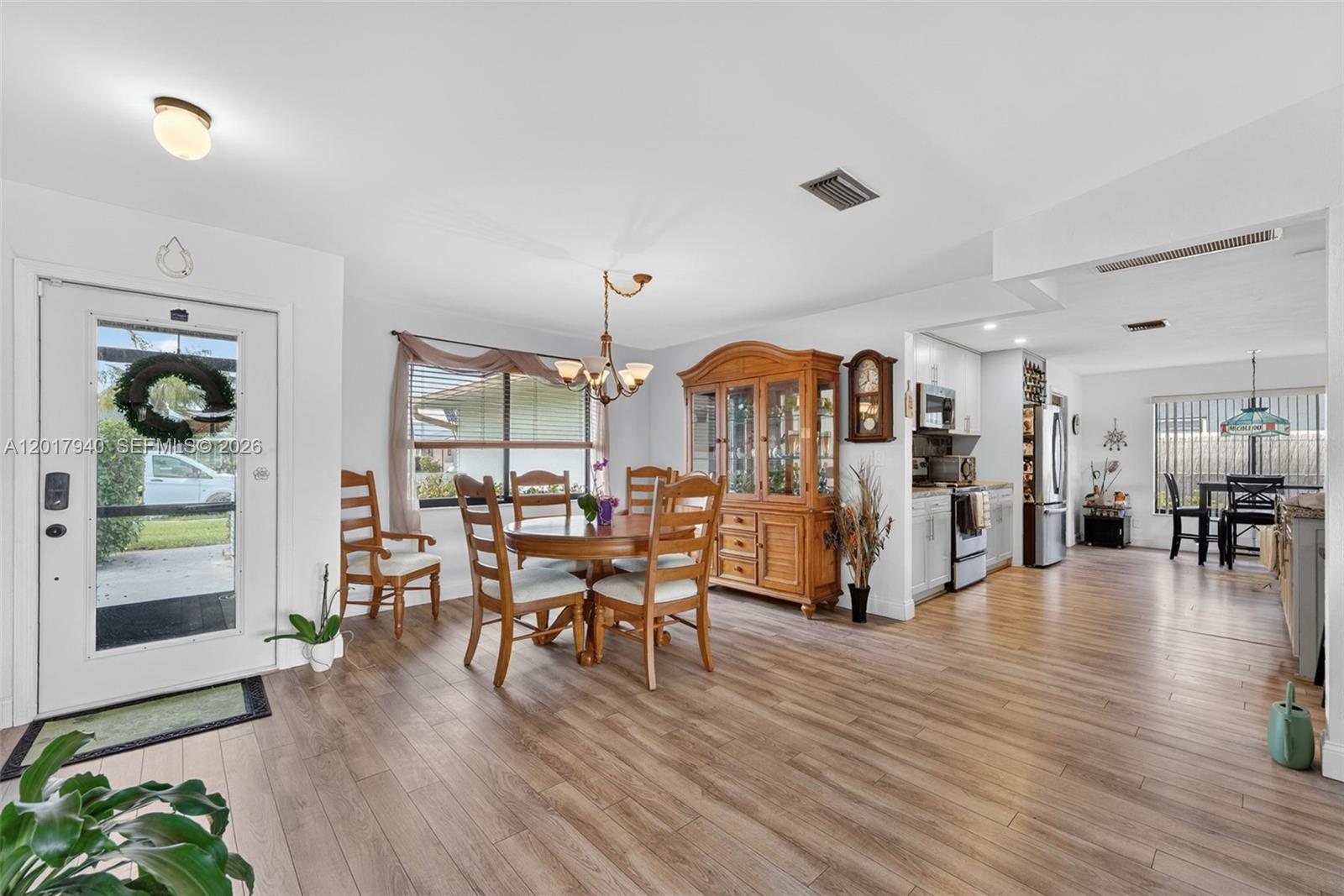 ROYAL PALM LAKE ESTATES - Residential