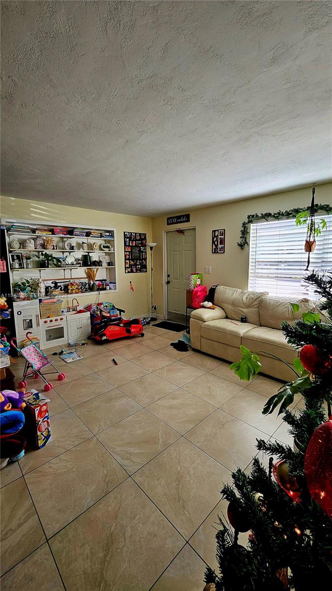 DAVIE PARK - Residential Income