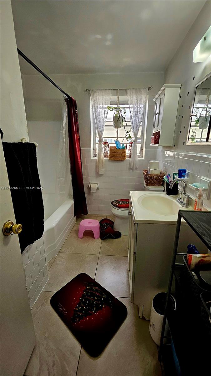 DAVIE PARK - Residential Income