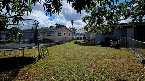 6141 SW 41st Ct Davie FL 33314
