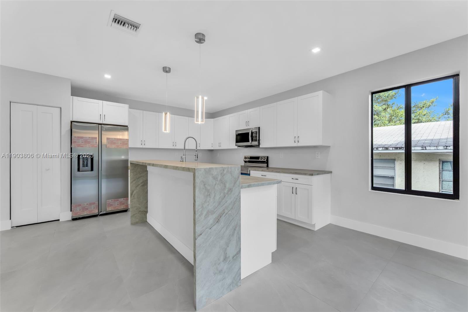 TOWN OF MODELO (DANIA) B- - Residential