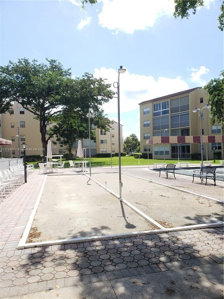 SOMERSET NO 1 CONDO - Residential