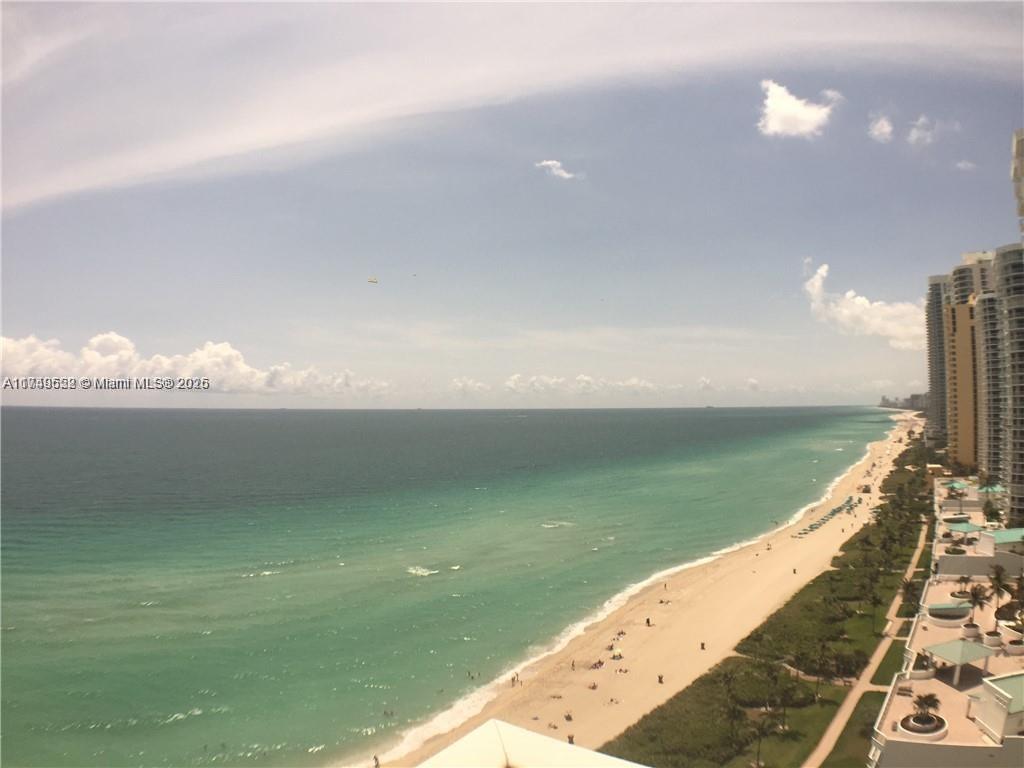 LA PERLA CONDO - Residential