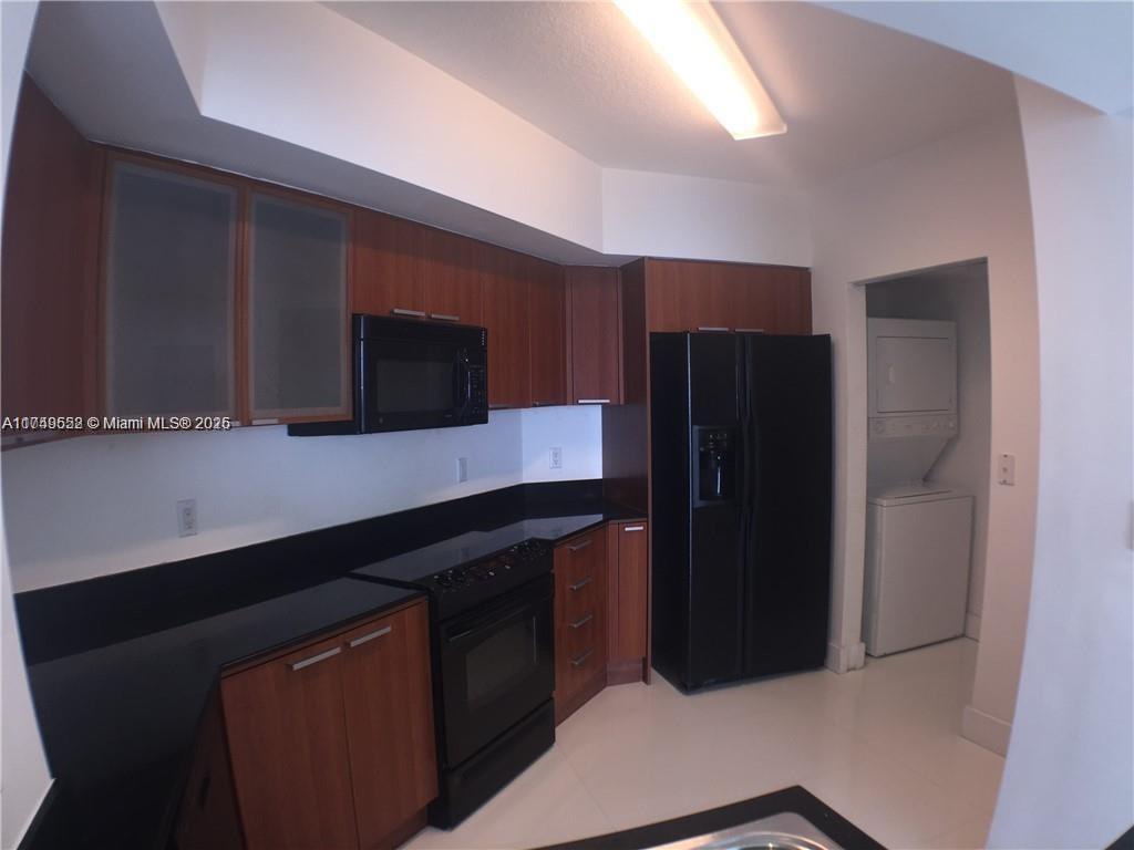 LA PERLA CONDO - Residential