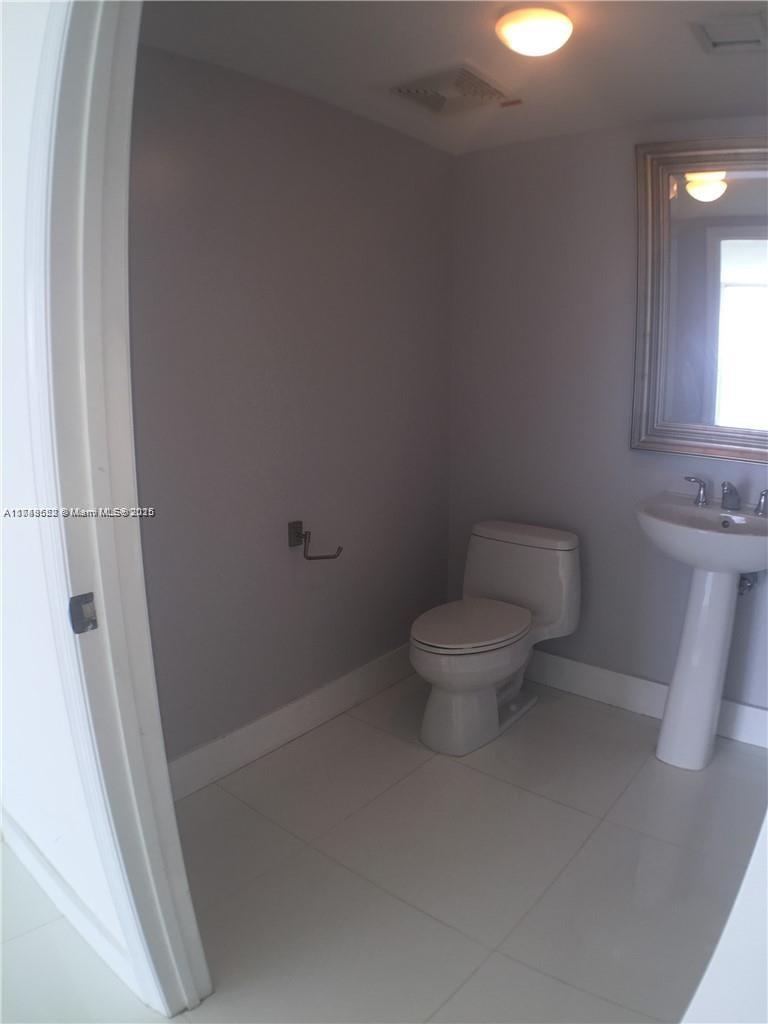 LA PERLA CONDO - Residential