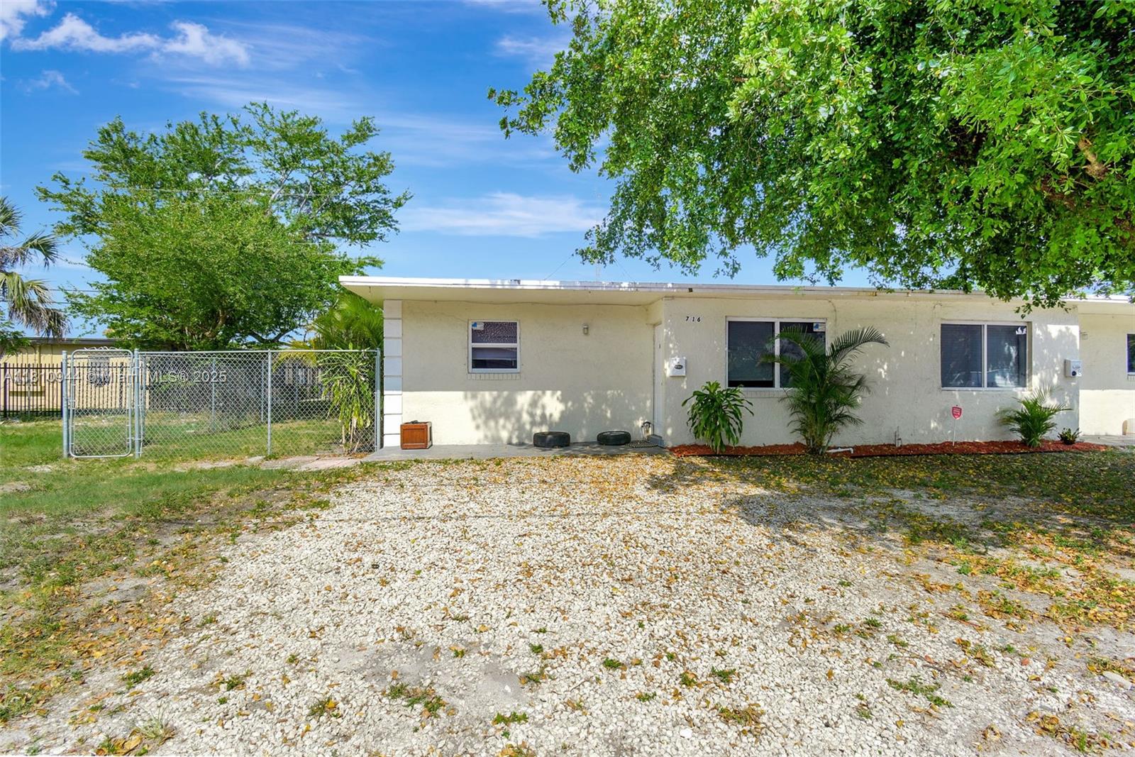 716 NW 14th Way
