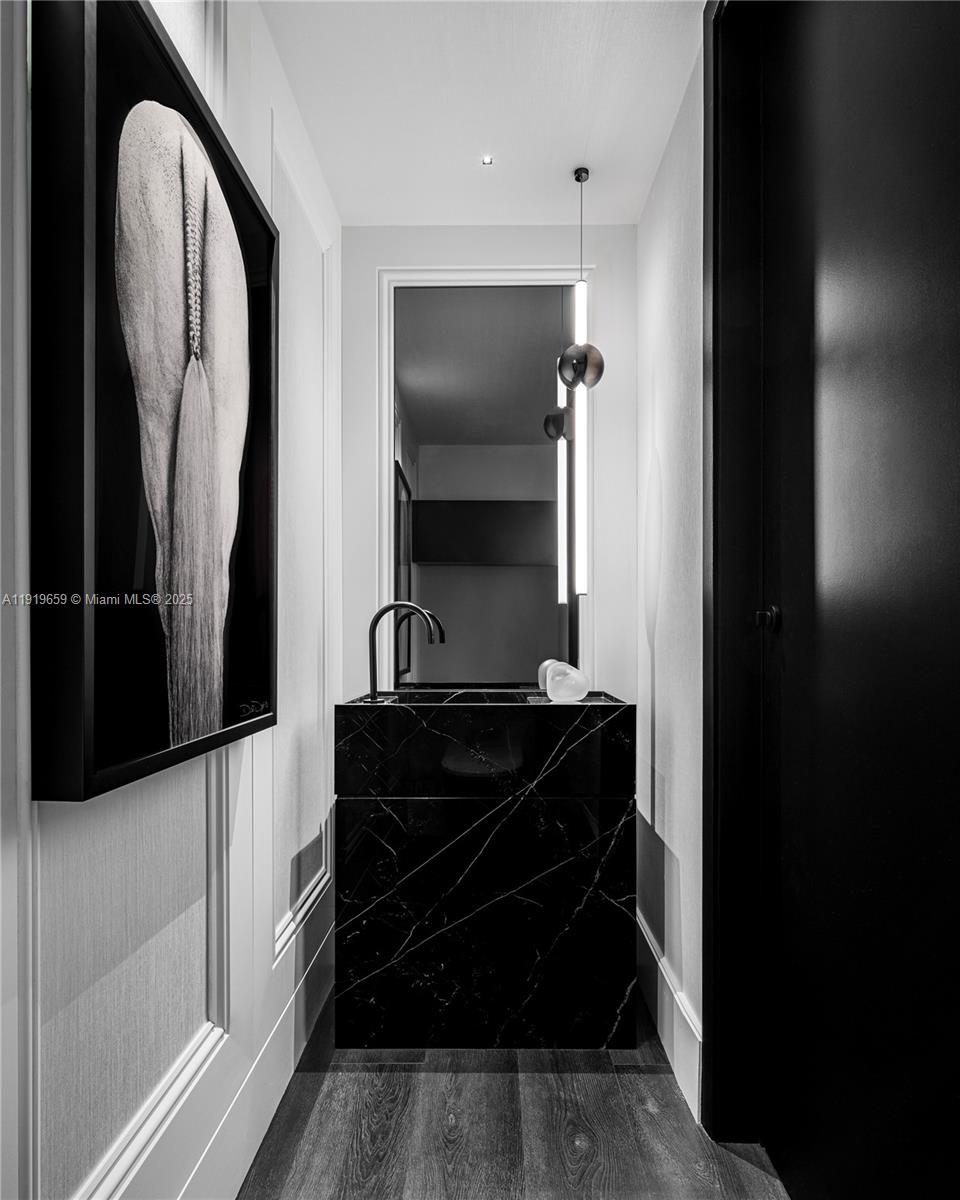 TEN MUSEUM PK RESIDENTIAL - Residential