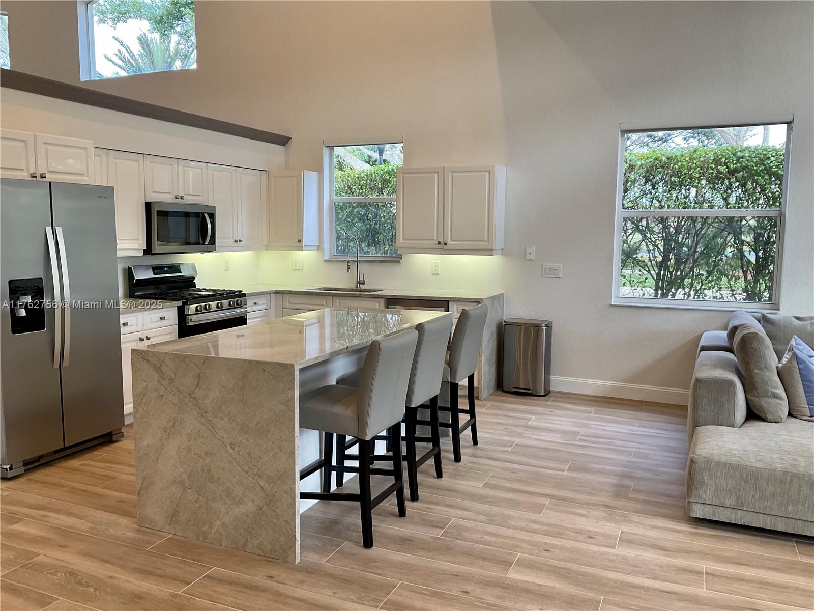 8405 Legend Club Dr