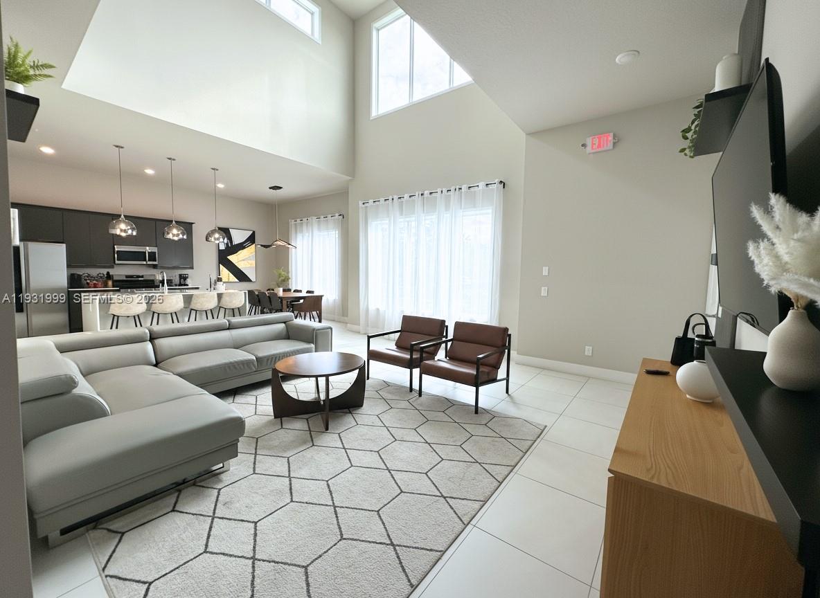 SPECTRUM AT REUNION CONDO - Residential