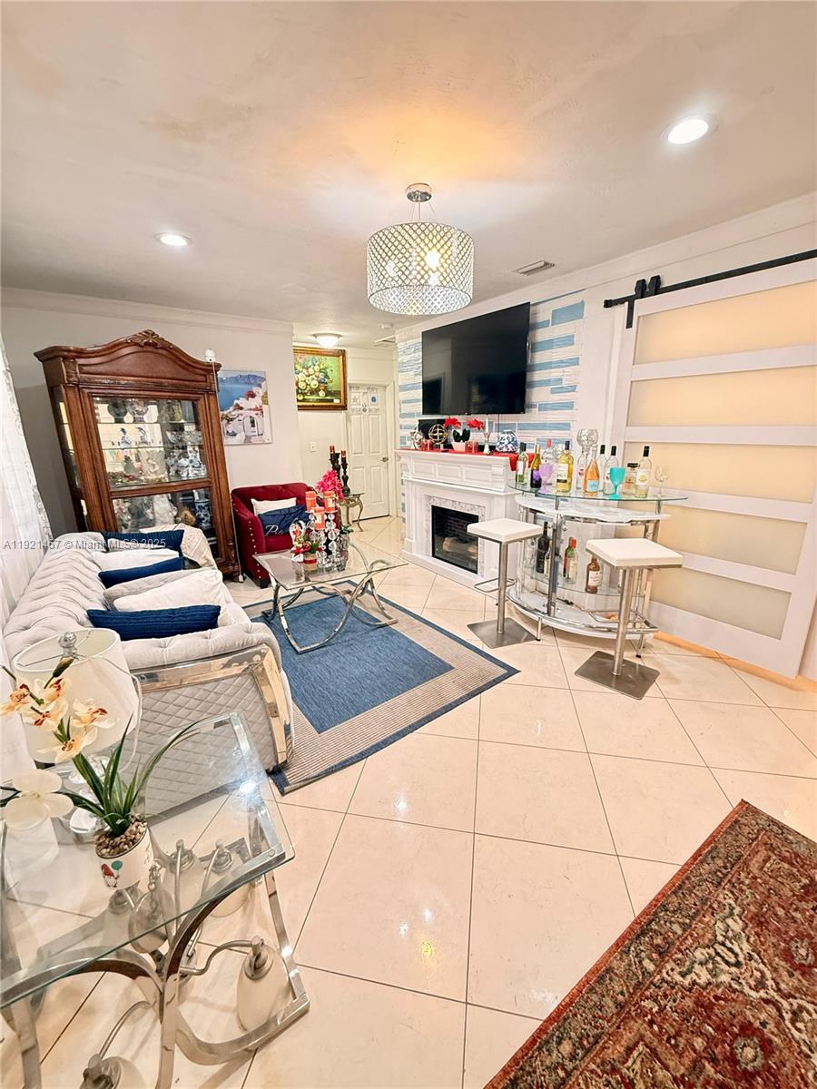 MIRAMAR SEC 7 - Residential Lease