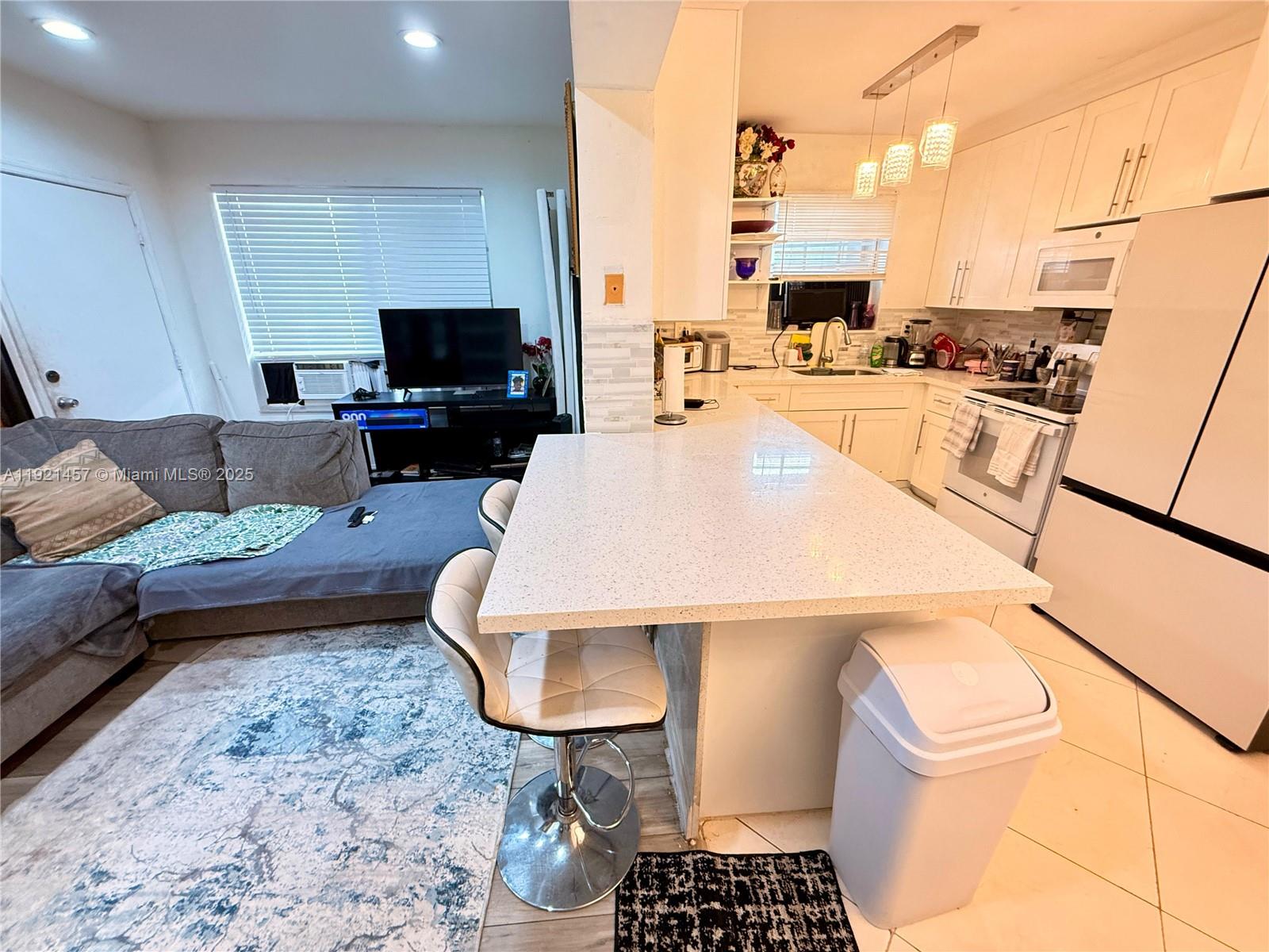 MIRAMAR SEC 7 - Residential Lease