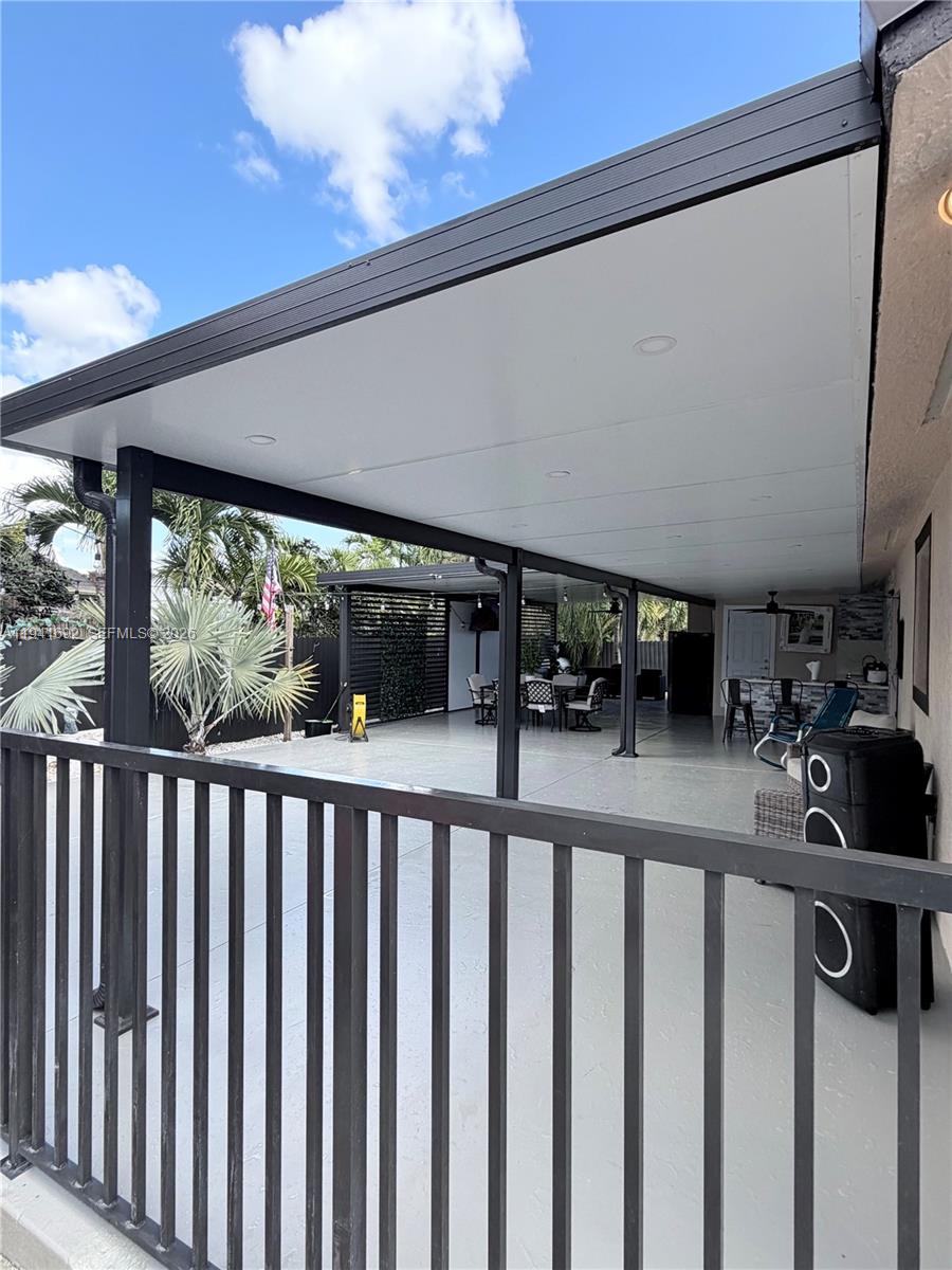 MEADOW WOOD MANOR SEC 7 - Residential