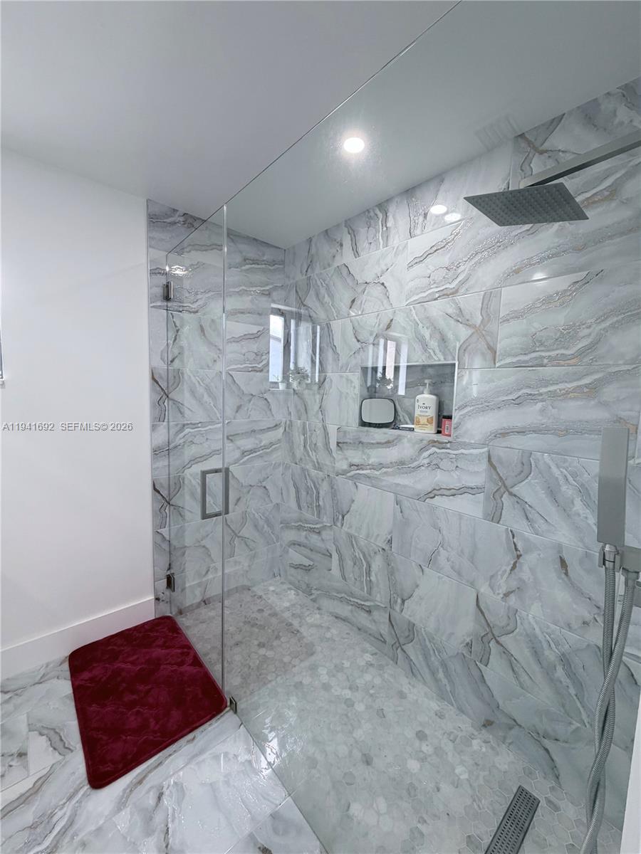 MEADOW WOOD MANOR SEC 7 - Residential