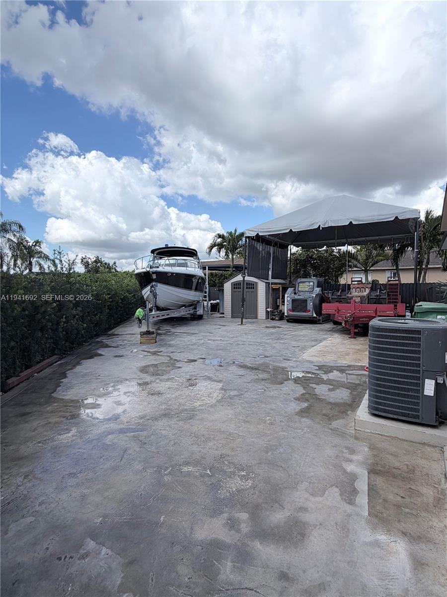 MEADOW WOOD MANOR SEC 7 - Residential