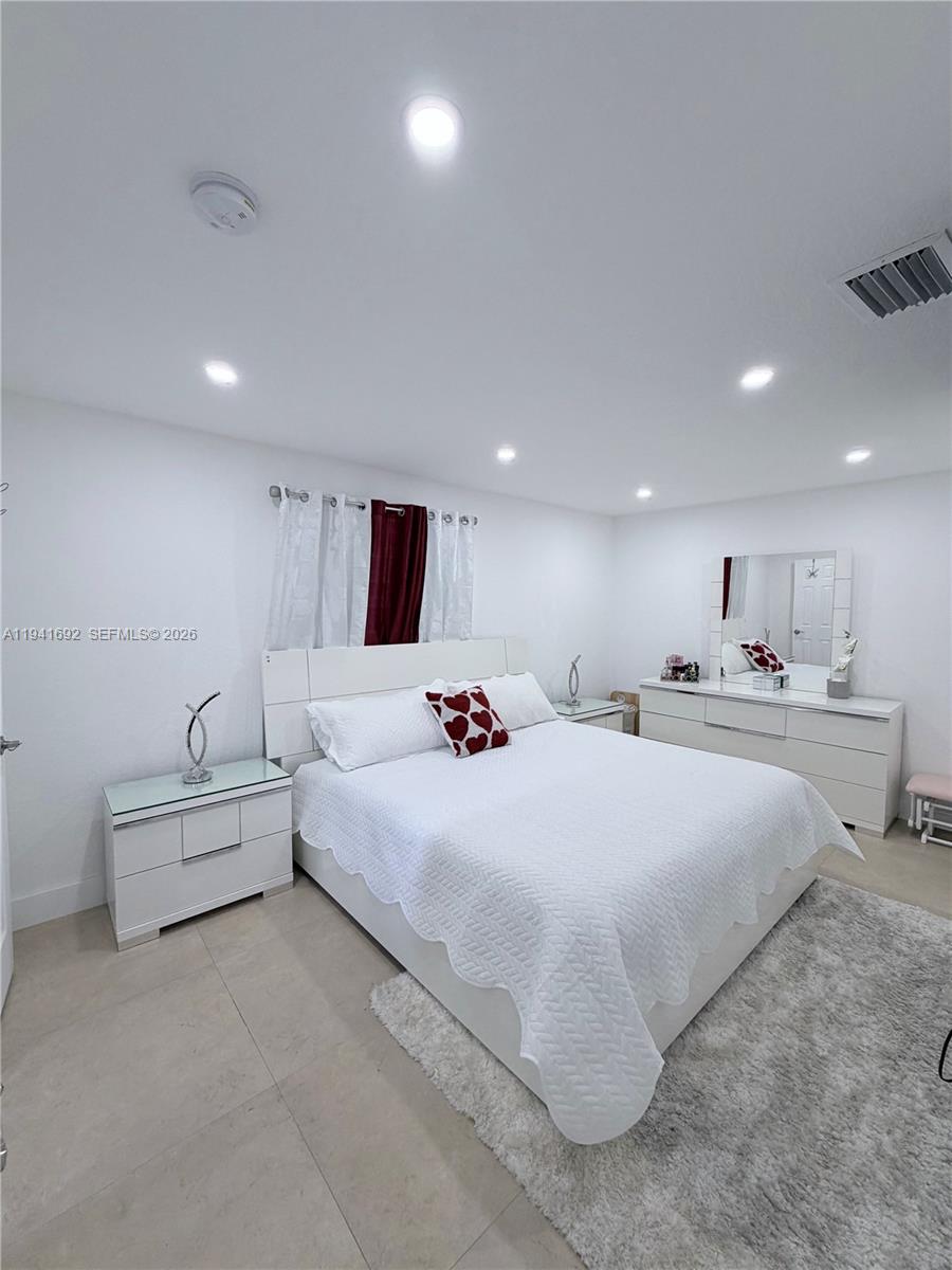 MEADOW WOOD MANOR SEC 7 - Residential