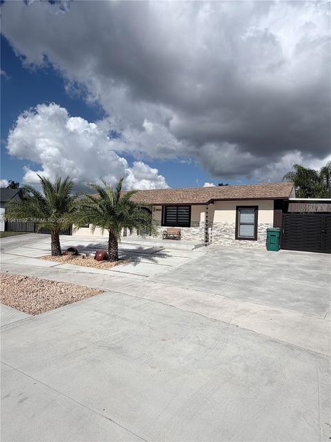 Photo of 13261 SW 260th Ter, Homestead, FL 33032 (MLS # A11941692)