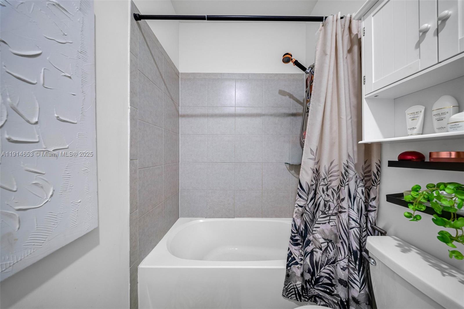 GOLF PARK SEC 1 - Residential