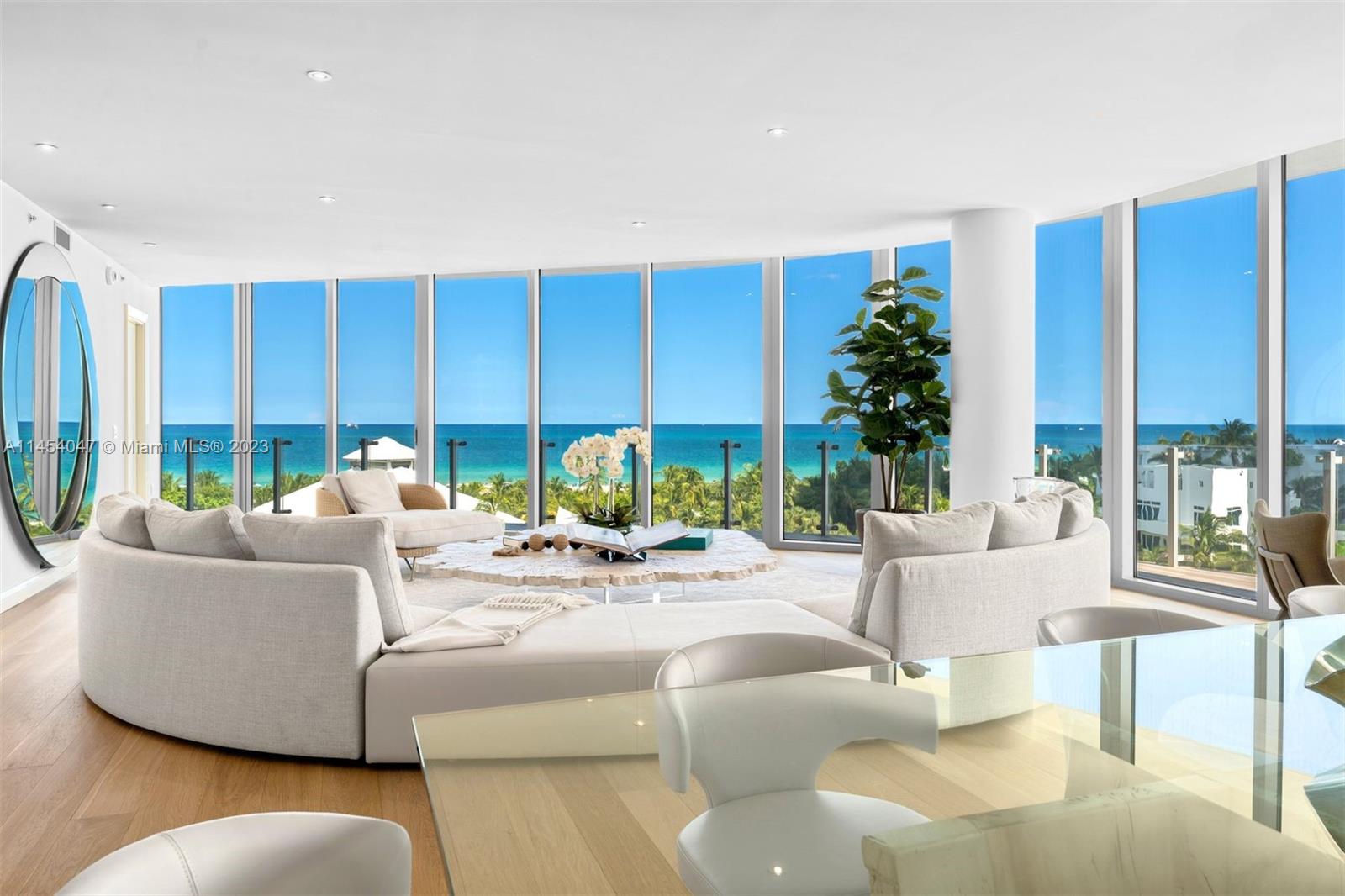ONE OCEAN CONDO - Residential
