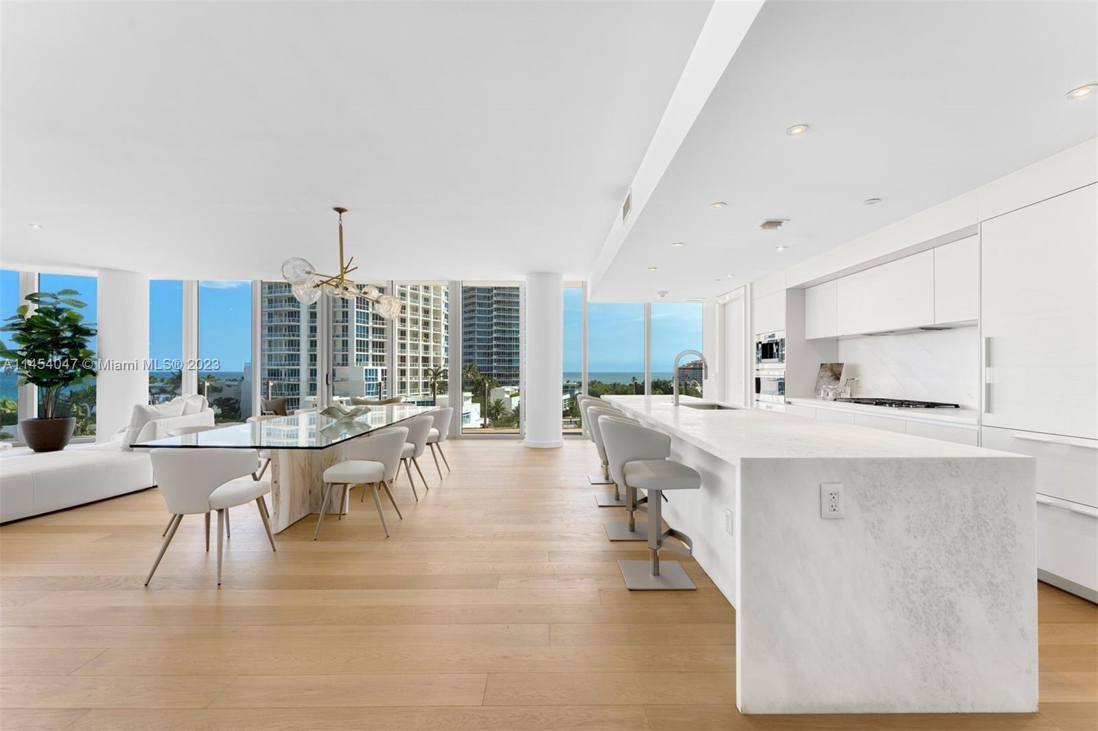 ONE OCEAN CONDO - Residential