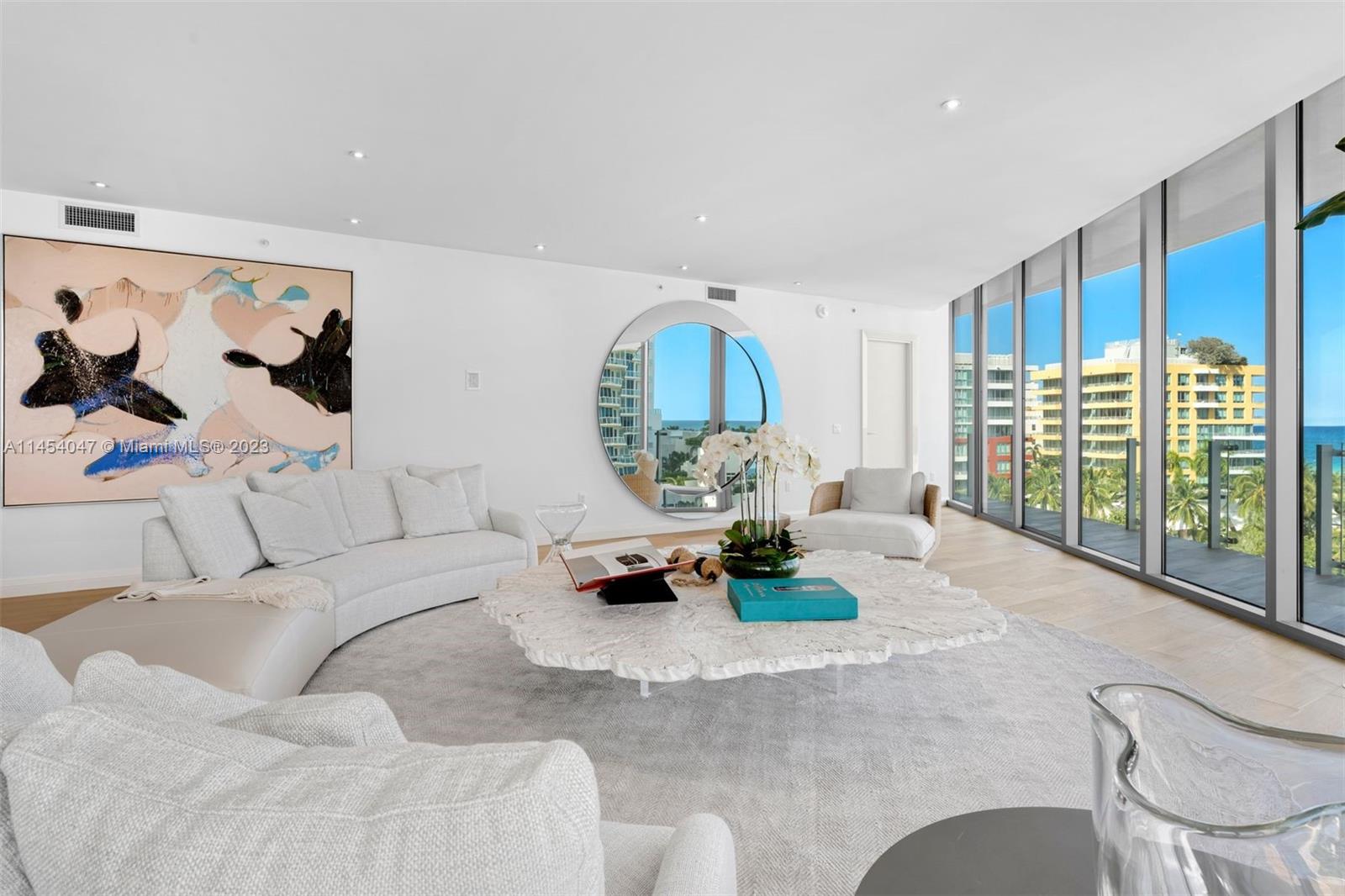 ONE OCEAN CONDO - Residential