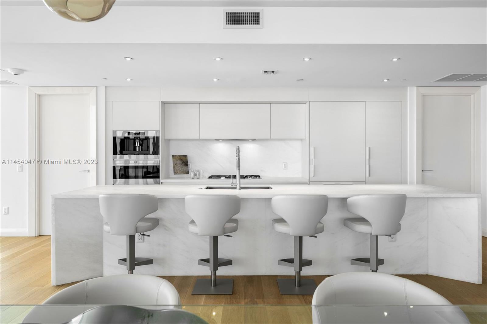 ONE OCEAN CONDO - Residential