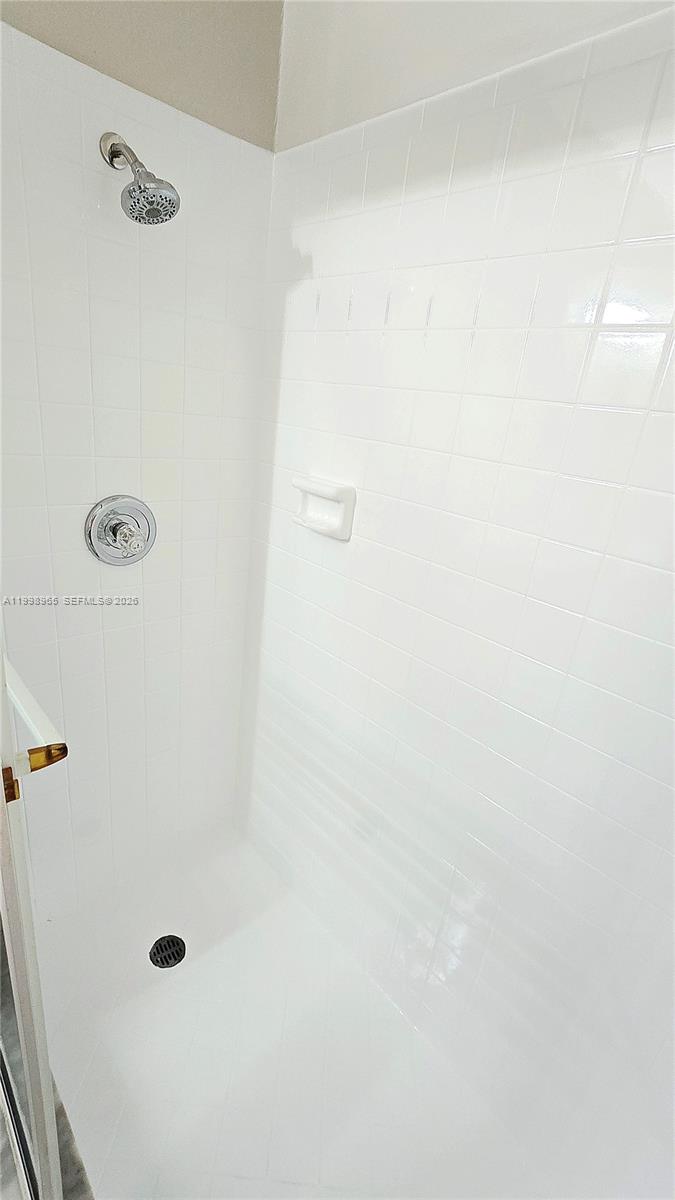 PALMLAND VILLAS I CONDO - Residential Lease