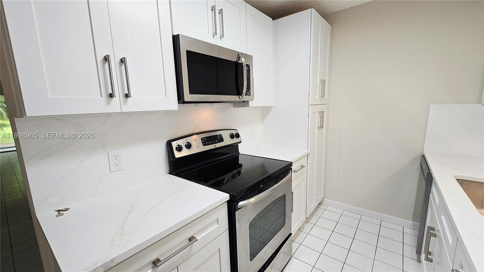 PALMLAND VILLAS I CONDO - Residential Lease