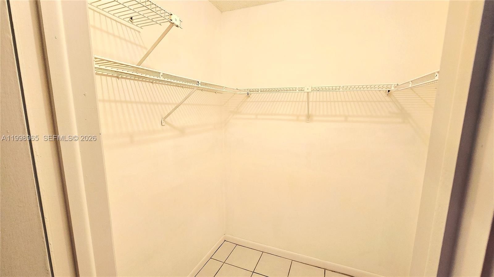 PALMLAND VILLAS I CONDO - Residential Lease