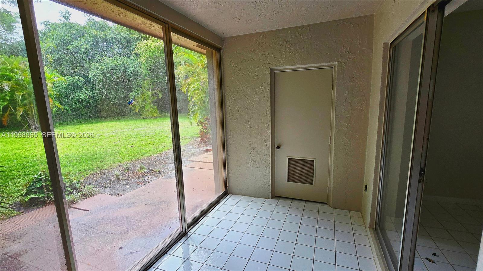 PALMLAND VILLAS I CONDO - Residential Lease