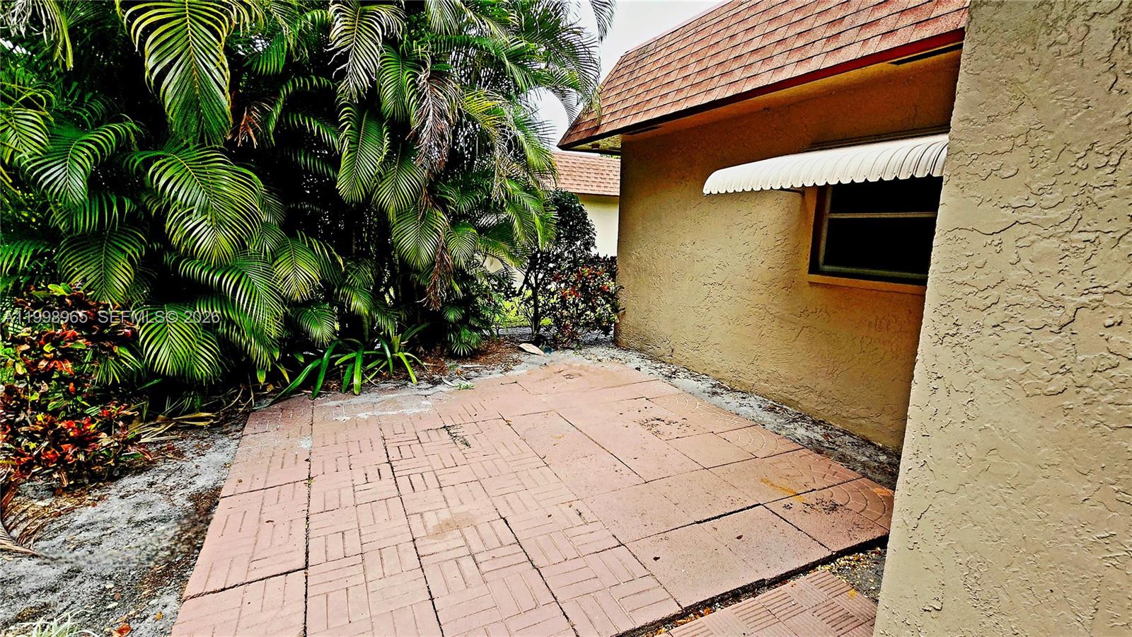 PALMLAND VILLAS I CONDO - Residential Lease