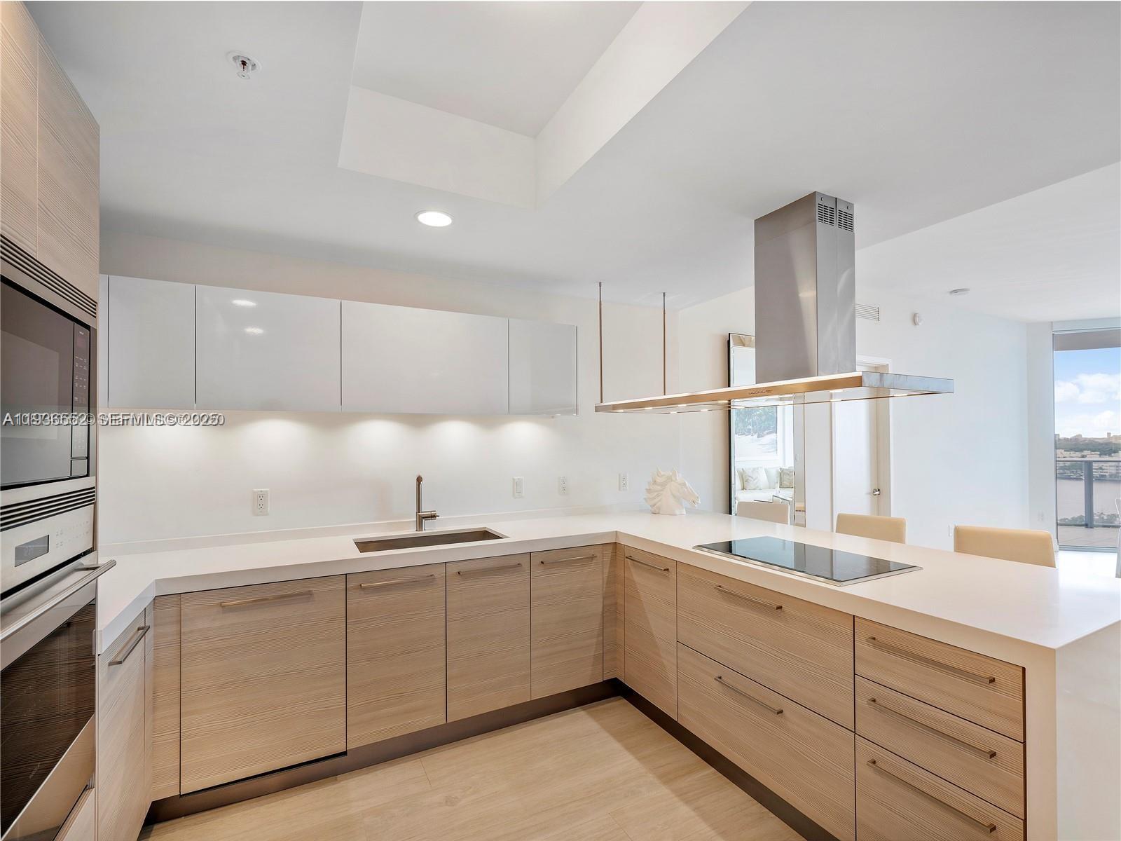 MARINA PALMS RESIDENCES N - Residential