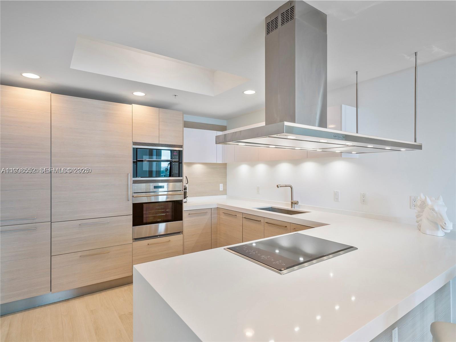 MARINA PALMS RESIDENCES N - Residential