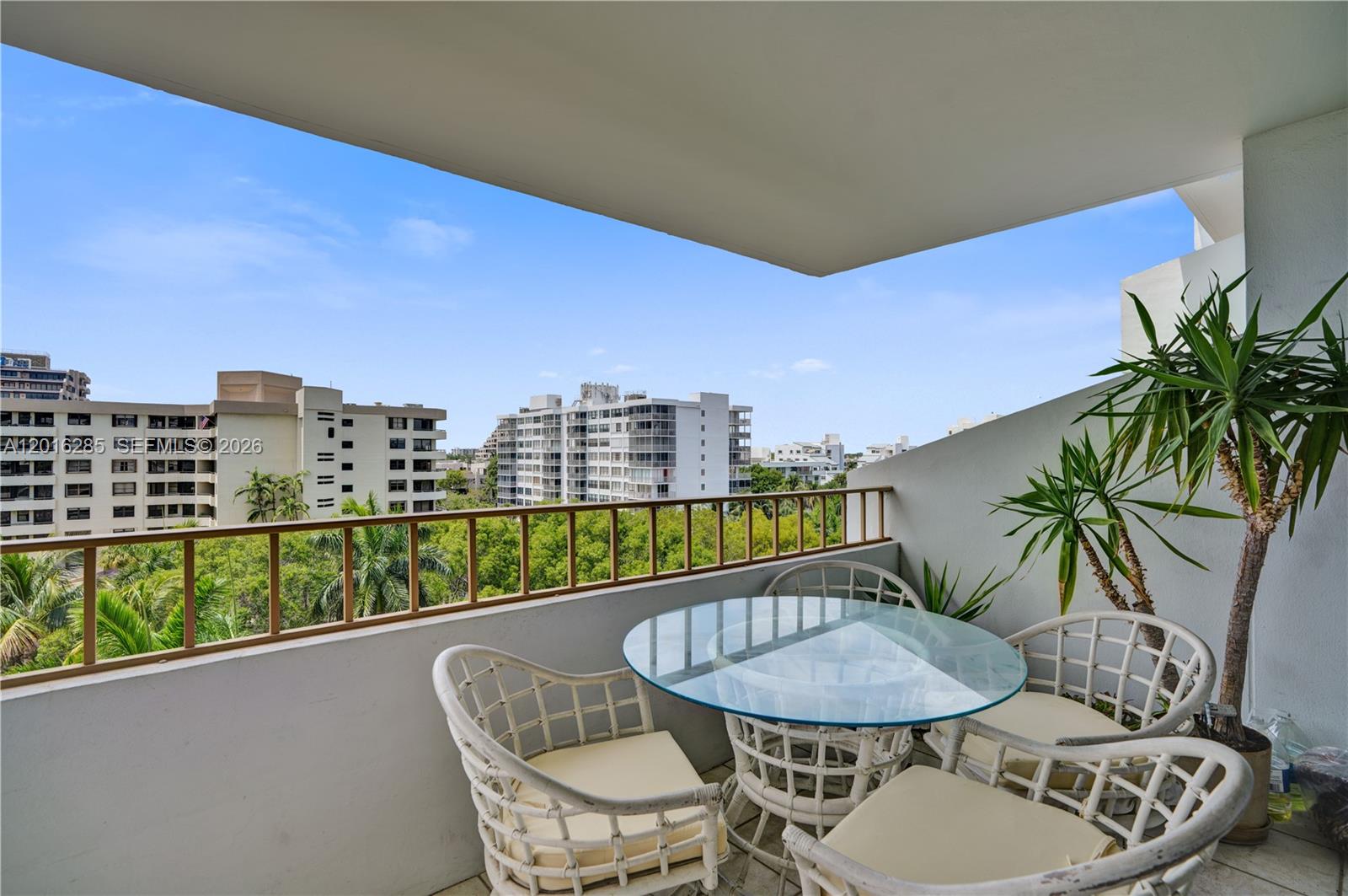 COMMODORE CLUB WEST CONDO - Residential