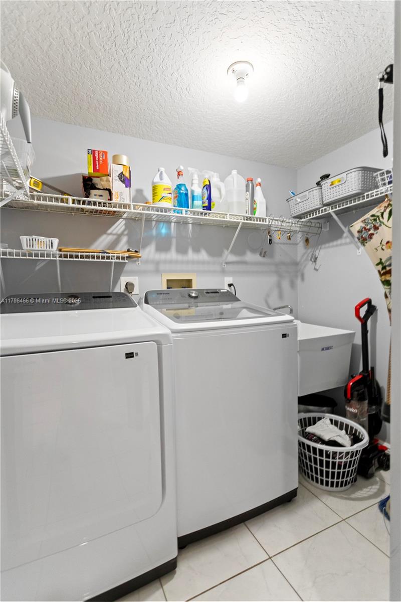 Coral Lakes - Residential Lease