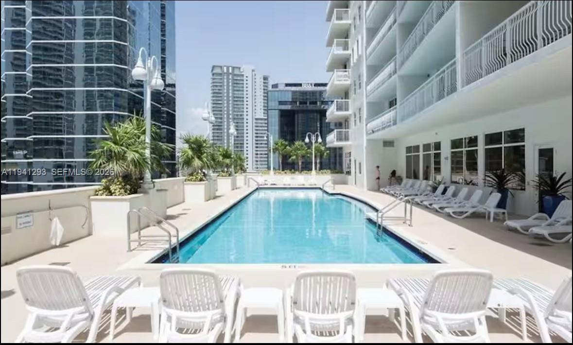 THE CLUB AT BRICKELL BAY - Residential